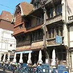 Des Falaises Hotel
