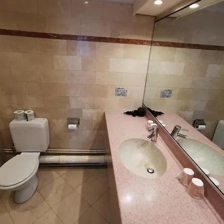 酒店 悬崖酒店 3*