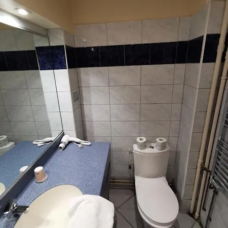 悬崖酒店 2*