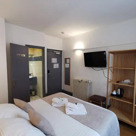 Des Falaises Hotel 3*