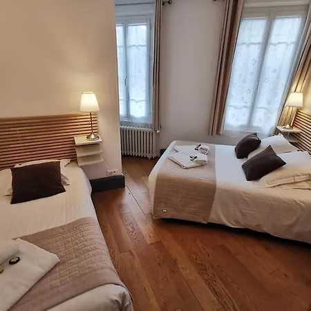 Des Falaises 3* Ετρετά