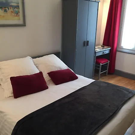 Des Falaises 3* Ετρετά