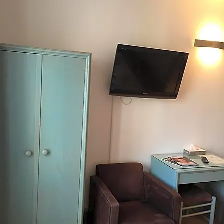 Des Falaises Hotel