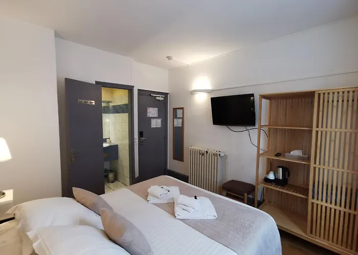 Des Falaises Отель 3*